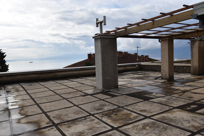 Na sprzedaż apartament z tarasem na dachu w Rijece w Chorwacji - Panorama Scouting.