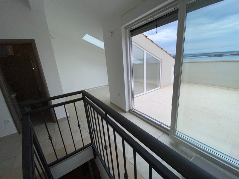 Widok na morze z części dziennej.