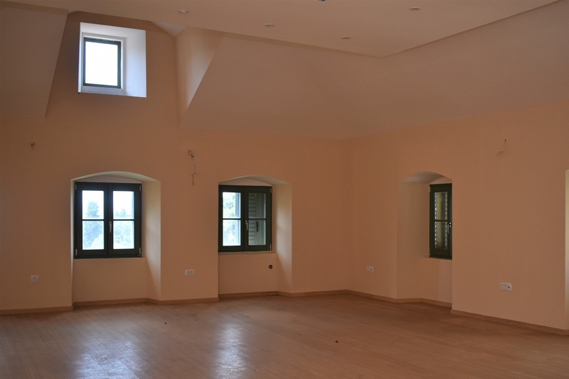 Na sprzedaż odnowiony apartament dwupoziomowy blisko morza w Opatiji w Chorwacji - Panorama Scouting.