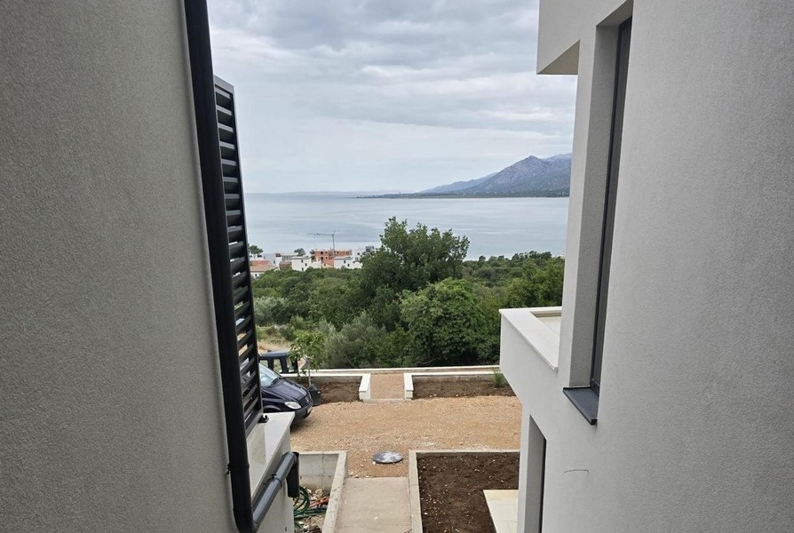 Widok na morze z nieruchomości A2363 w Chorwacji - Panorama Harcerska.