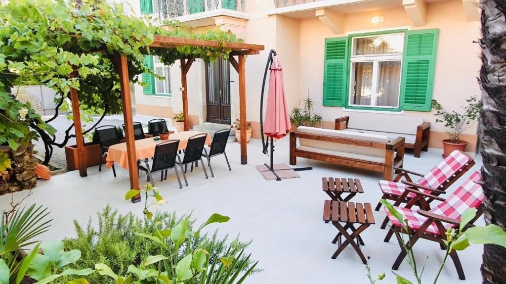 Taras nieruchomości A2669, która jest na sprzedaż w Chorwacji w regionie Opatija - Panorama Scouting.