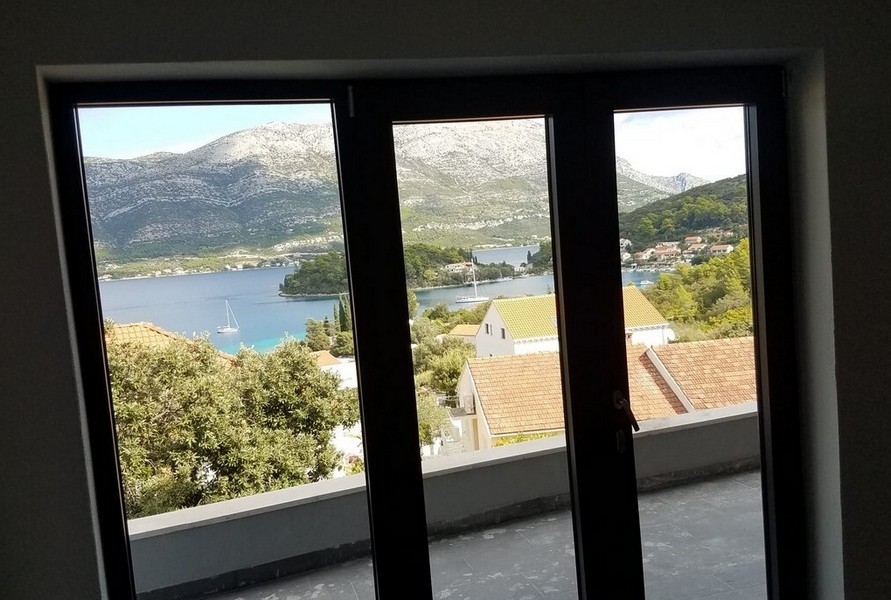 Nowo wybudowany apartament z widokiem na zatokę