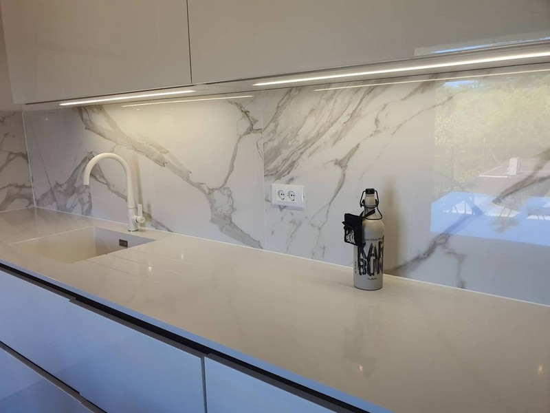 Kuchnia w nieruchomości A2709, która jest na sprzedaż w Chorwacji, Porec - Panorama Scouting.