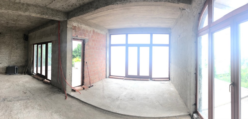 Mieszkanie na parterze w stanie deweloperskim.