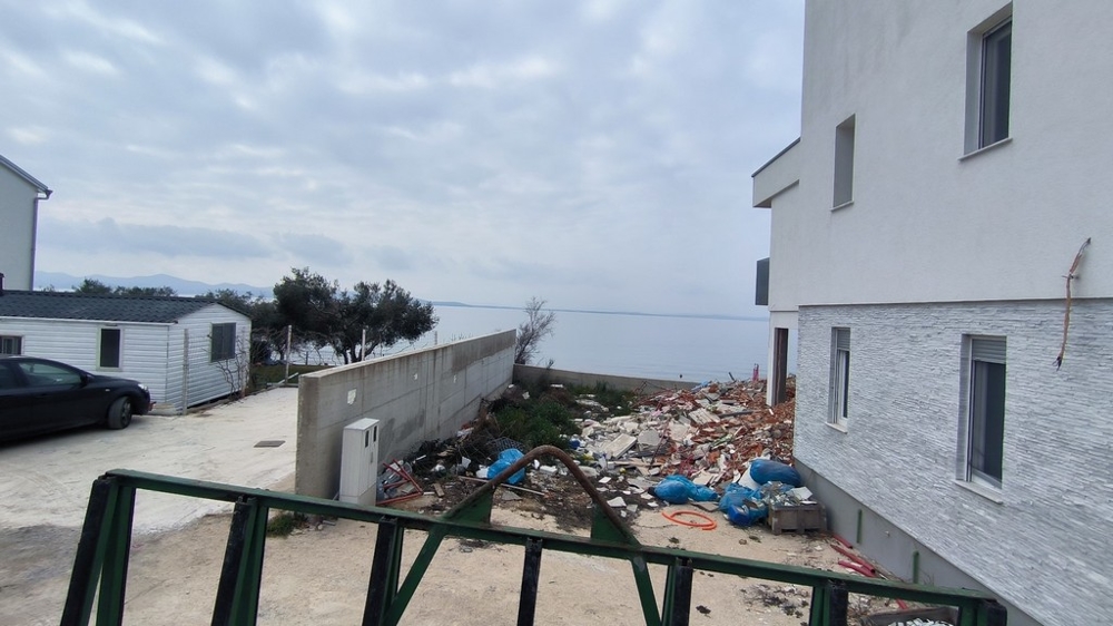 Widok na morze z parteru.