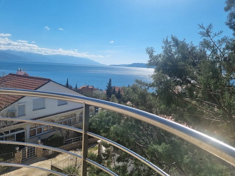 Widok na morze nieruchomości A2799, która jest na sprzedaż w Novi Vinodolski - Panorama Harcerska.