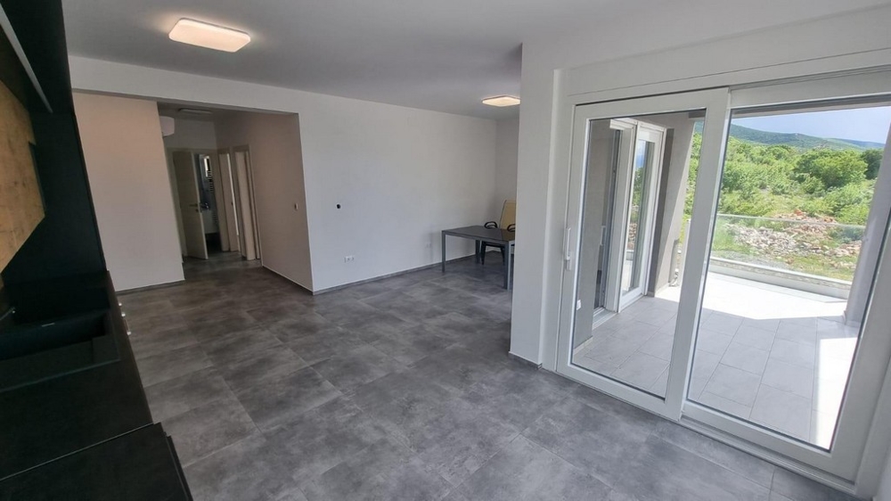 Część dzienna i wyjście na taras.