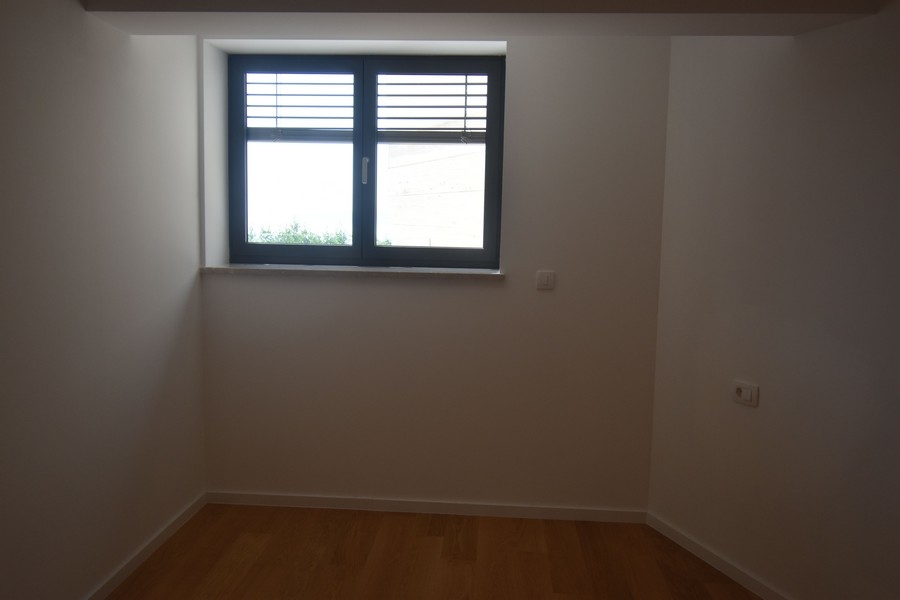 Mniejszy pokój z oknem