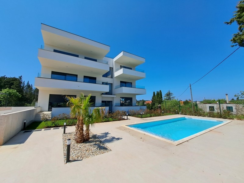 Apartament ze wspólnym basenem