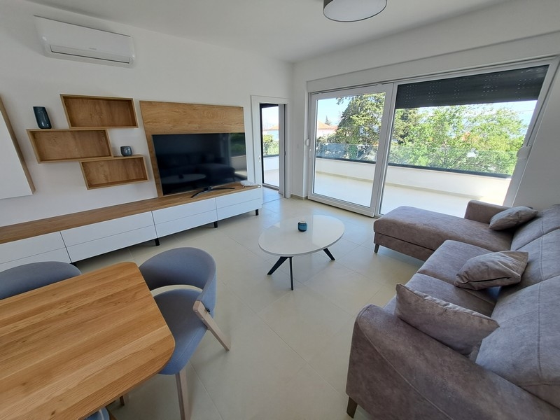 Z salonu wyjście na balkon