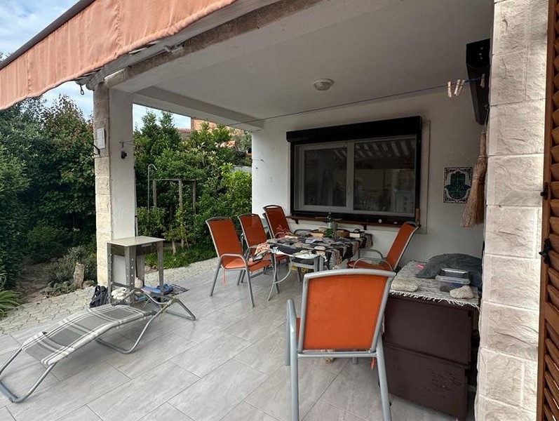 Taras na parterze nieruchomości A2998 w Chorwacji - Panorama Harcerska.