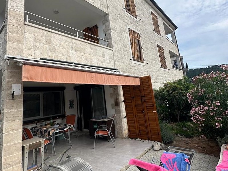 Taras na parterze apartamentu A2998 w Chorwacji - Panorama Harcerska.