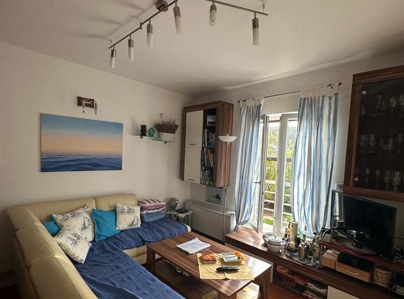 Pokój dzienny i wyjście na taras nieruchomości A2998 w Chorwacji - Panorama Harcerska.