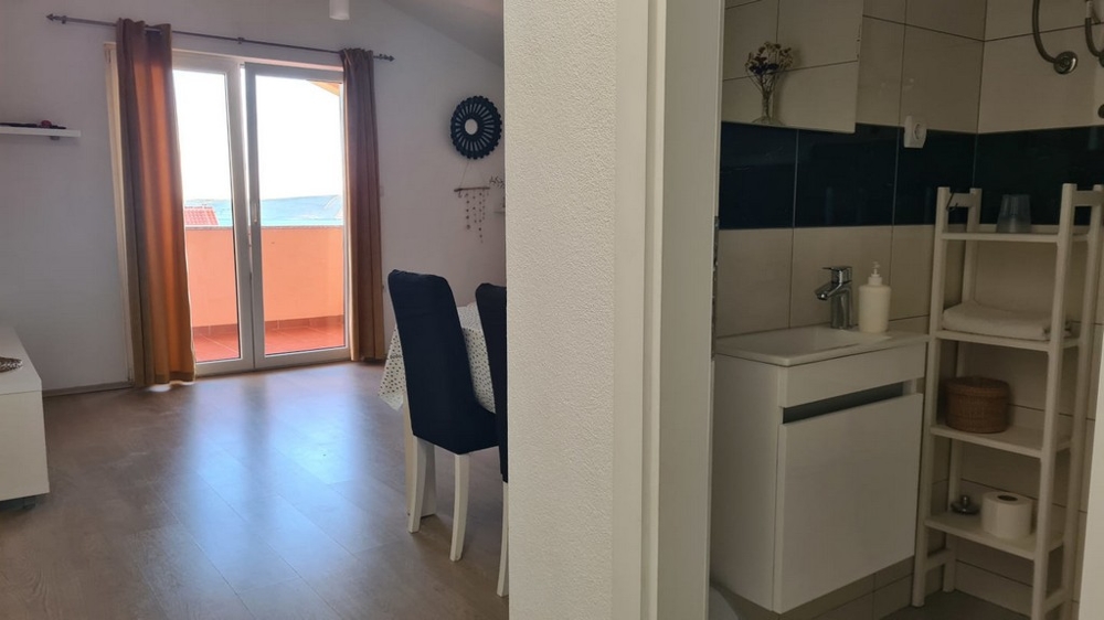 Część dzienna z widokiem na taras.