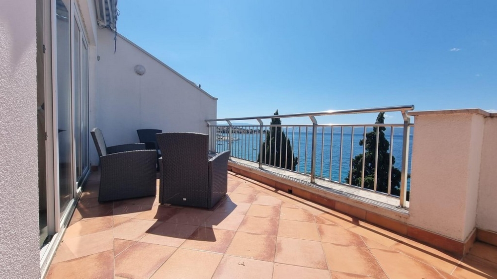 Mieszkanie z tarasem na dachu na sprzedaż w Chorwacji - Panorama Scouting Real Estate A3016.