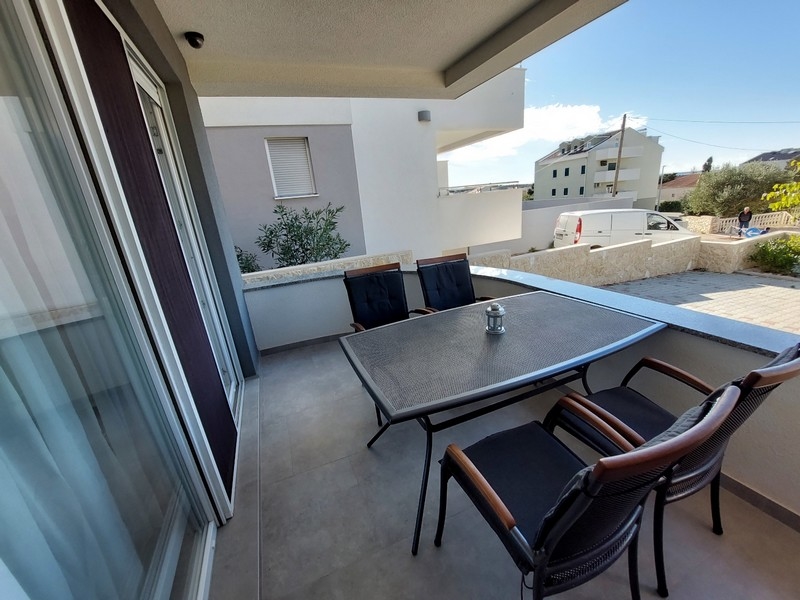 Mieszkanie z przestronnym tarasem - Nieruchomości Chorwacja