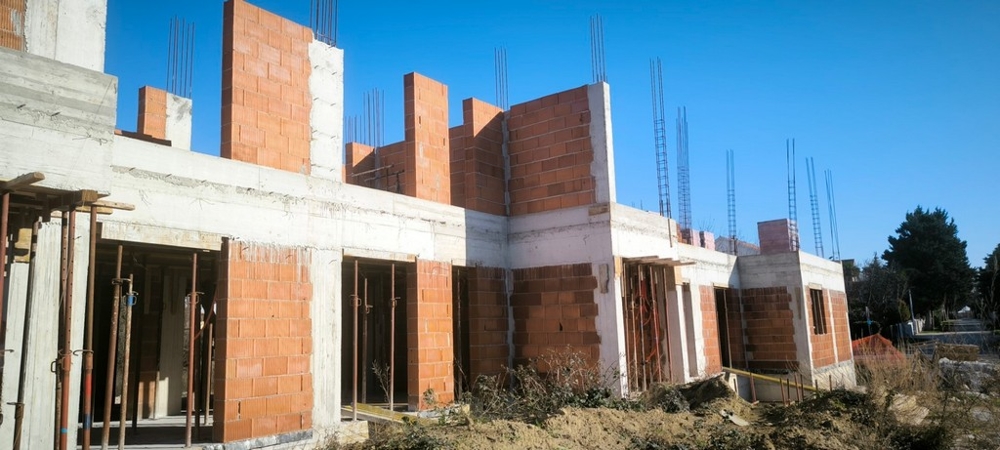 Stan surowy budowy nowych mieszkań w Chorwacji, na sprzedaż za pośrednictwem agenta nieruchomości Panorama Scouting.