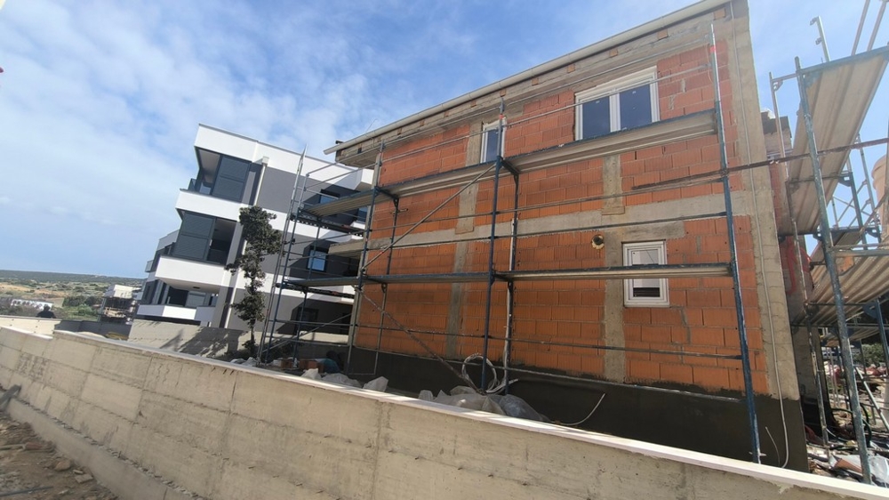 Budowa nieruchomości w Chorwacji, nowoczesne apartamenty dwupoziomowe w fazie deweloperskiej