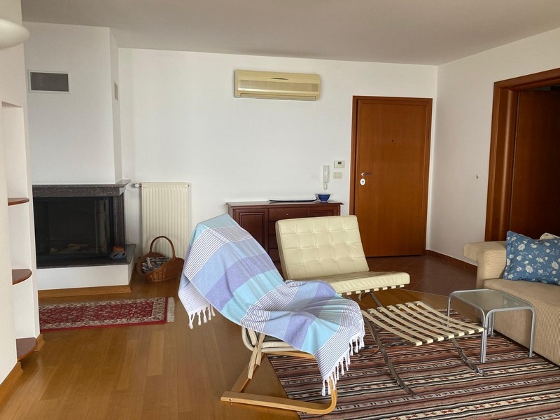 Przestronny salon z wygodnymi meblami w nieruchomości Chorwacja, Opatija.