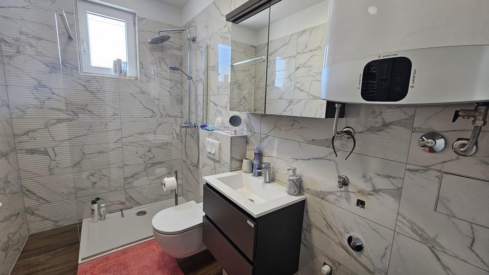 Nowoczesna łazienka.