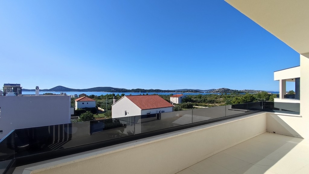 Na sprzedaż atrakcyjne mieszkanie w nowym budynku w Vodicach - Panorama Scouting A3361.