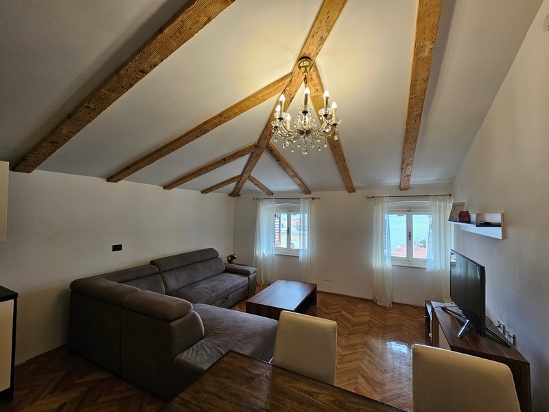 Przytulny kącik telewizyjny nieruchomości A3374 w Opatija, Chorwacja - Panorama Scouting.