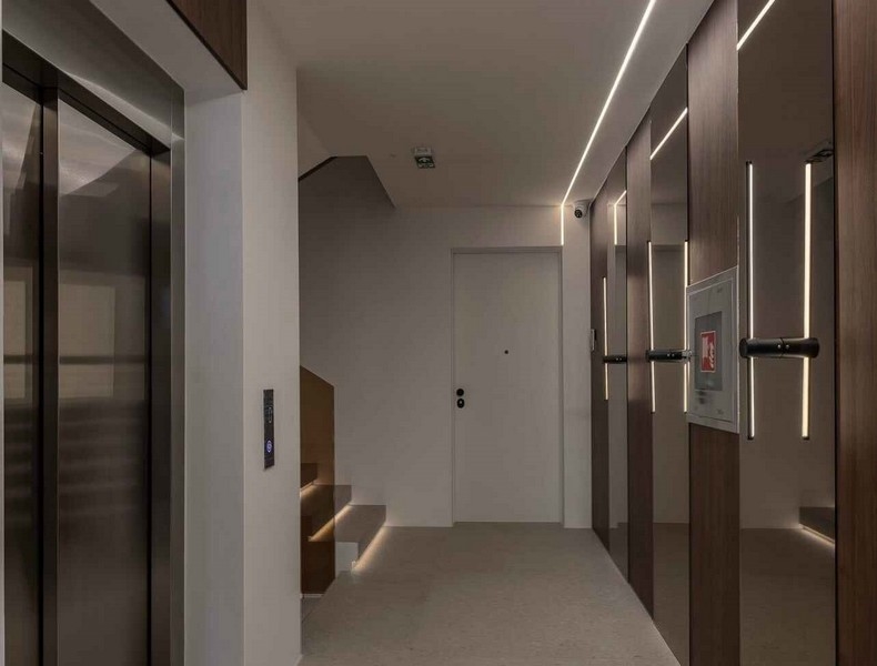 Nowoczesna strefa wejściowa apartamentów A3385 w Chorwacji - Panorama Scouting.