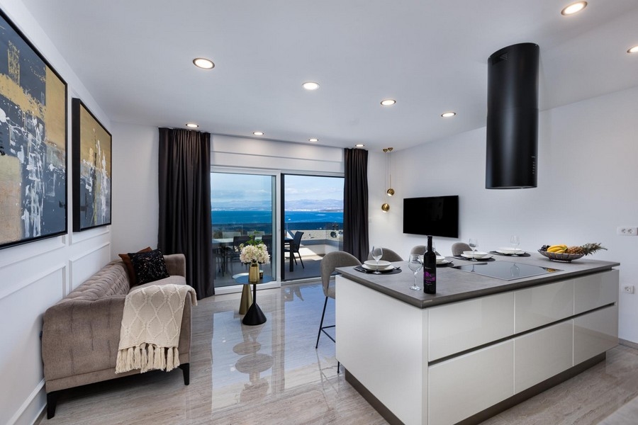 Otwarta kuchnia i salon w apartamencie A3395 w Chorwacji - Panorama Scouting.