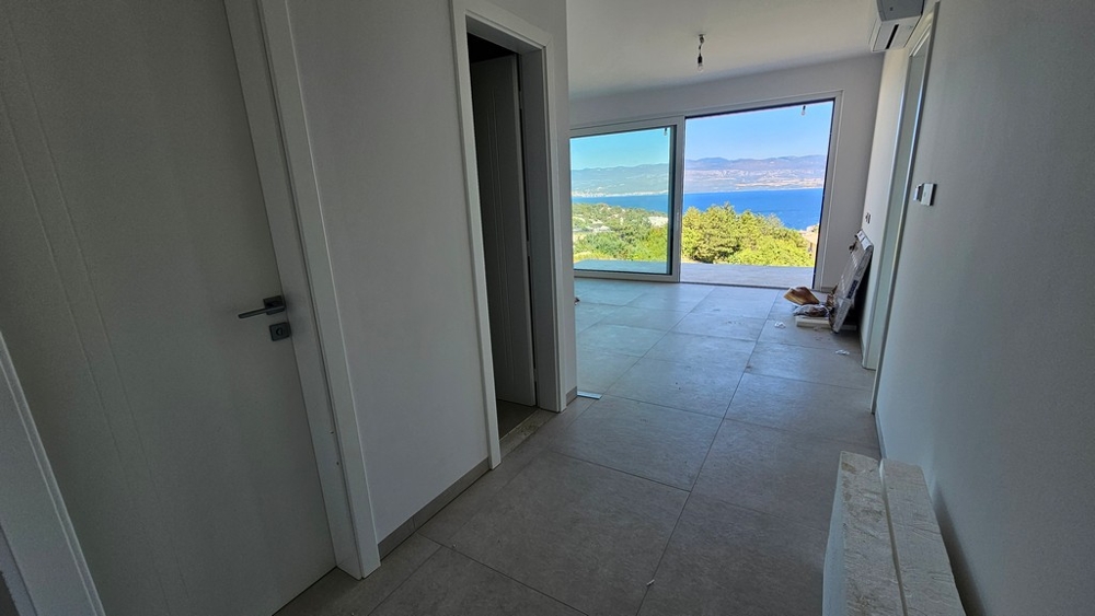 Przedpokój z widokiem na salon i morze, apartament A3479 na wyspie Krk