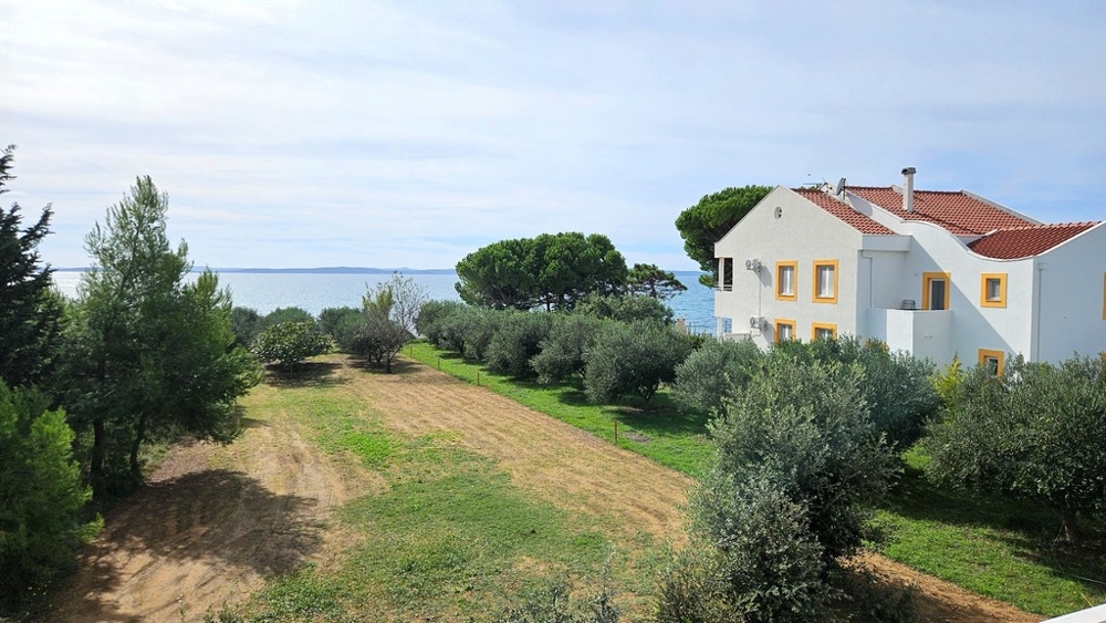 Widok na brzeg morza w Privlace - Panorama harcerska.