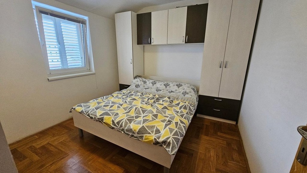 Sypialnia mieszkania wakacyjnego A3543.