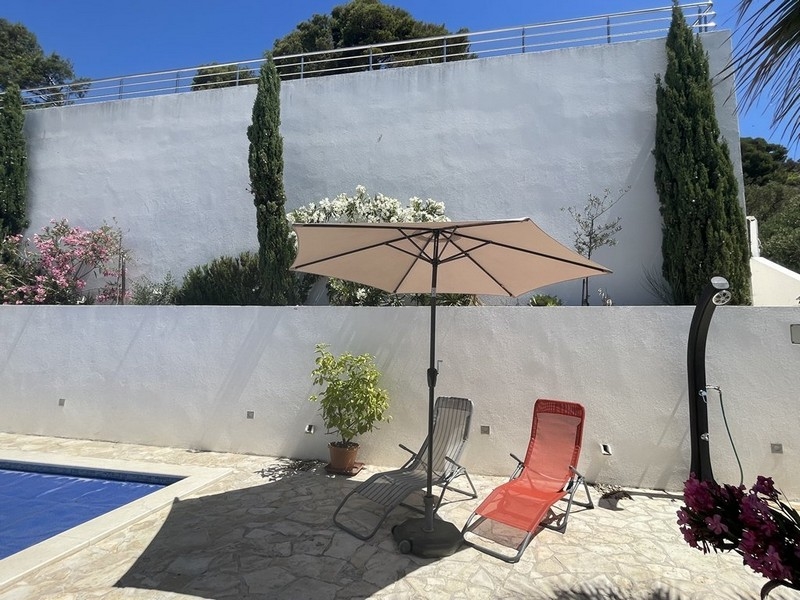 Zewnętrzna część nieruchomości A3550 w Chorwacji - Panorama Scouting.