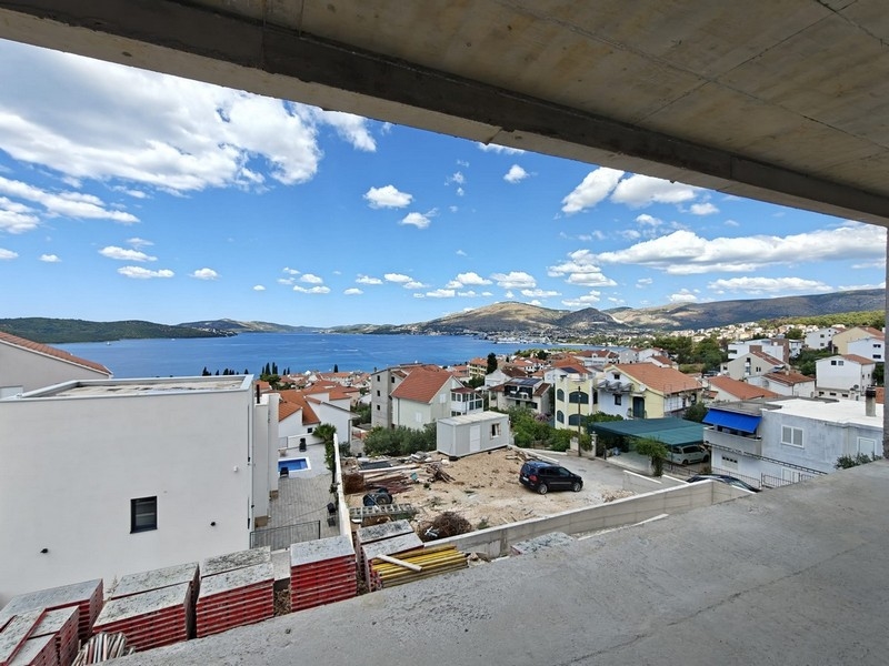 Piękny widok na morze z nieruchomości A3576, wyspa Ciovo w Chorwacji.