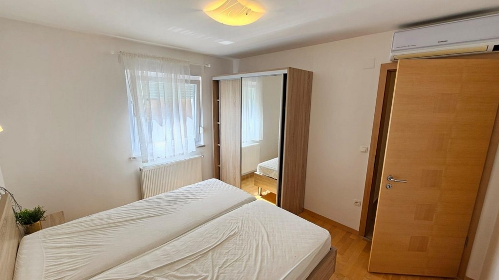 Sypialnia z garderobą i klimatyzacją