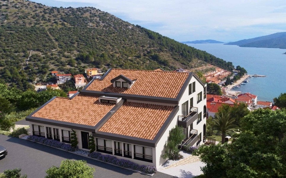 Widok na morze z nieruchomości A3641 w regionie Trogir, Chorwacja.