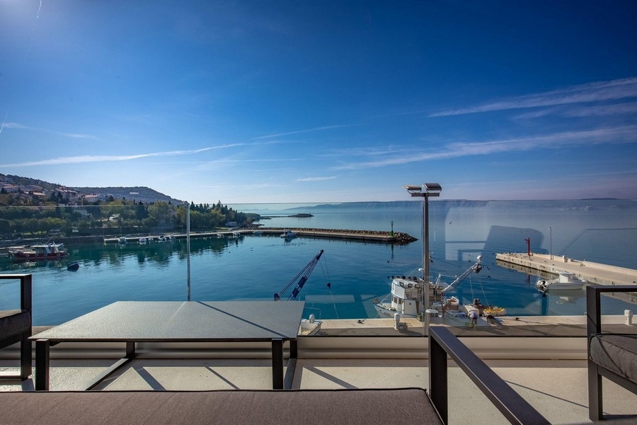 Sprzedam mieszkanie tuż nad morzem - nieruchomość A3642, Klenovica, Chorwacja.