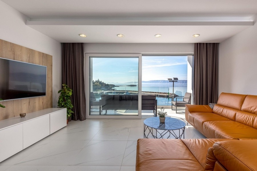 Sprzedam umeblowaną nieruchomość nad morzem w Chorwacji - Panorama Scouting A3642.