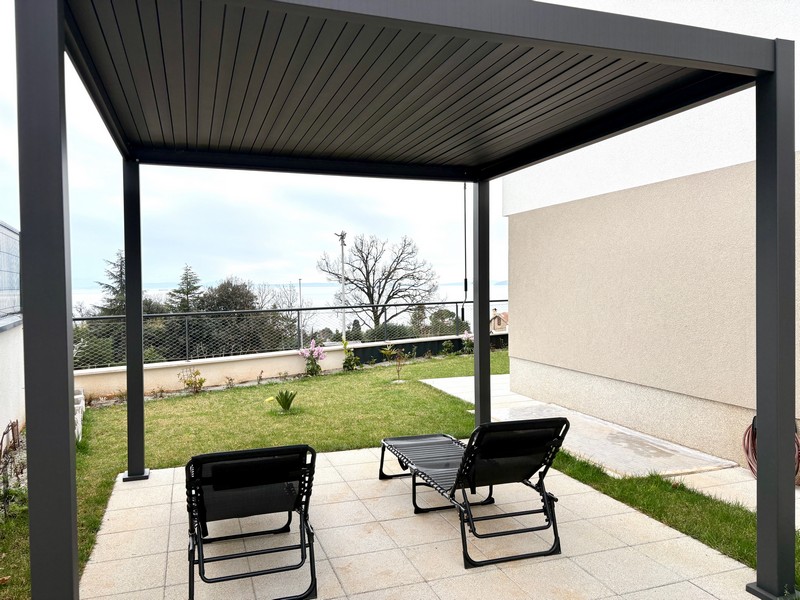 Zadaszony taras nieruchomości A3673 w Opatija, Chorwacja.