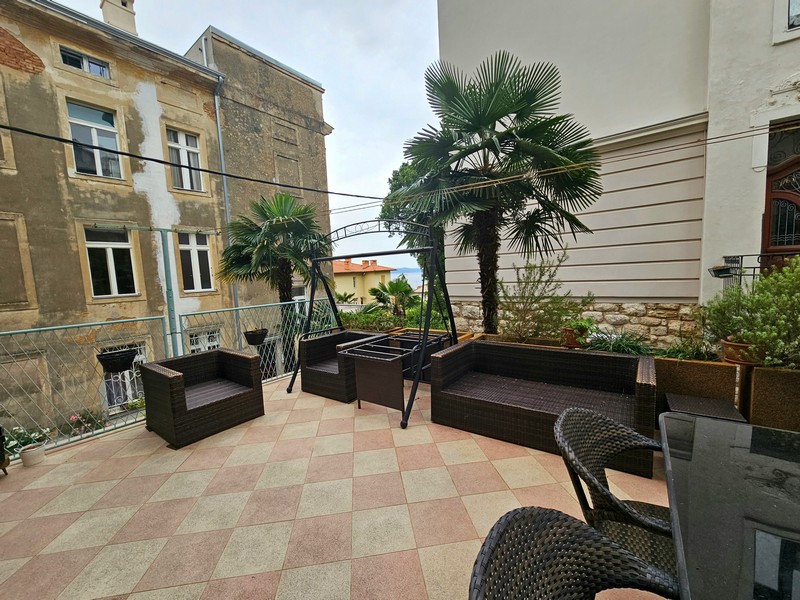 Duży taras nieruchomości A3674 w Opatiji - Panorama Harcerska.