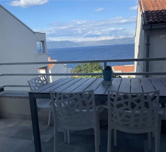 Widok na morze z nieruchomości A3716 w Ravni na Istrii.