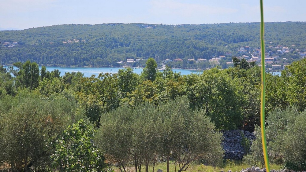 Widok na morze z apartamentu w Soline na wyspie Krk