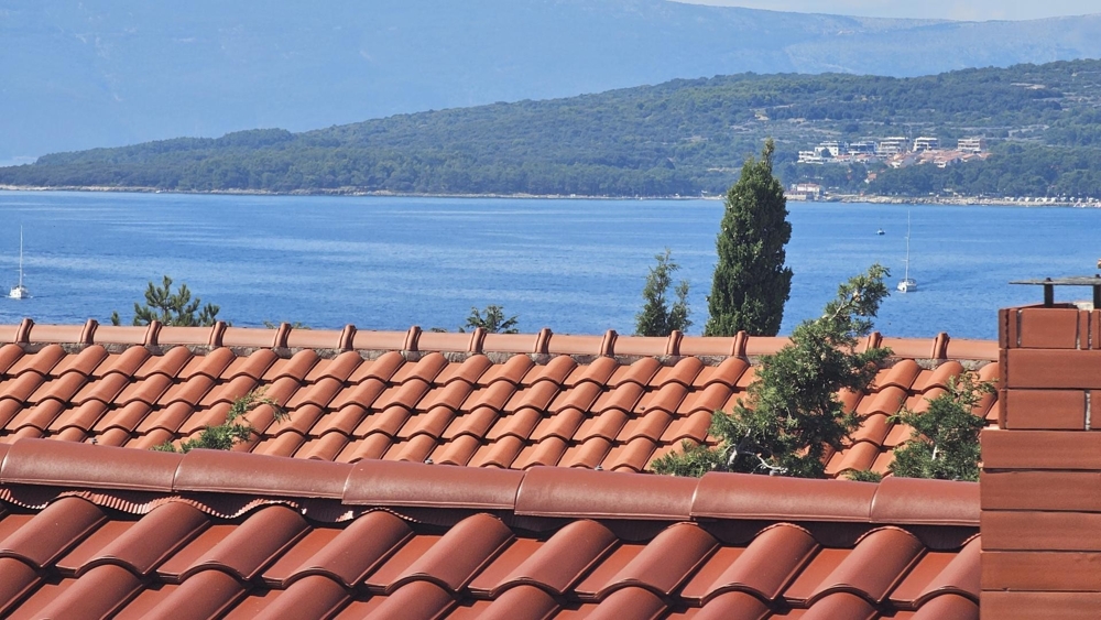 Mieszkanie z widokiem na morze tanio kupić w Punat na wyspie Krk.