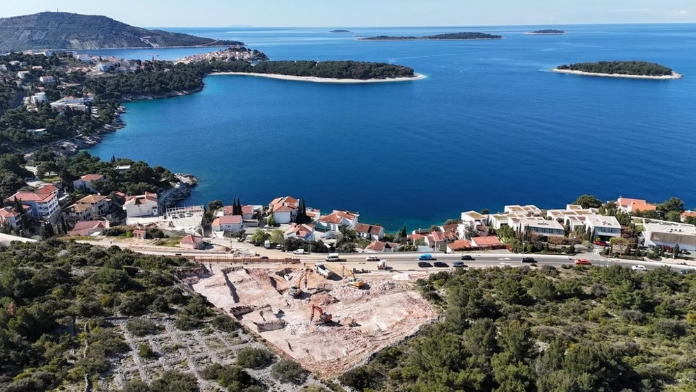 Działka budowlana z widokiem na morze w Primošten