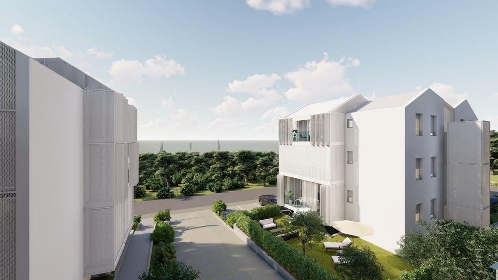 Widoki na morze z wyższych pięter apartamentów.