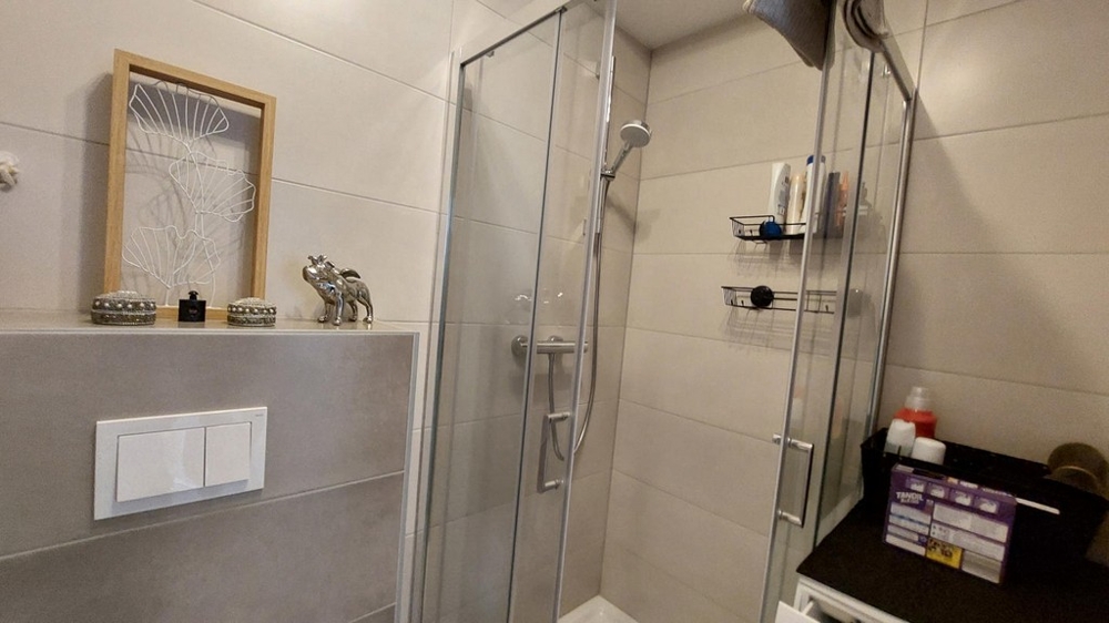 Sypialnia z garderobą.