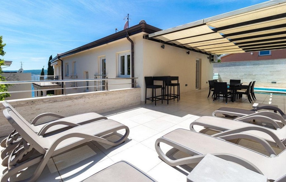 Taras posesji A3801 w Chorwacji - Panorama Harcerska.