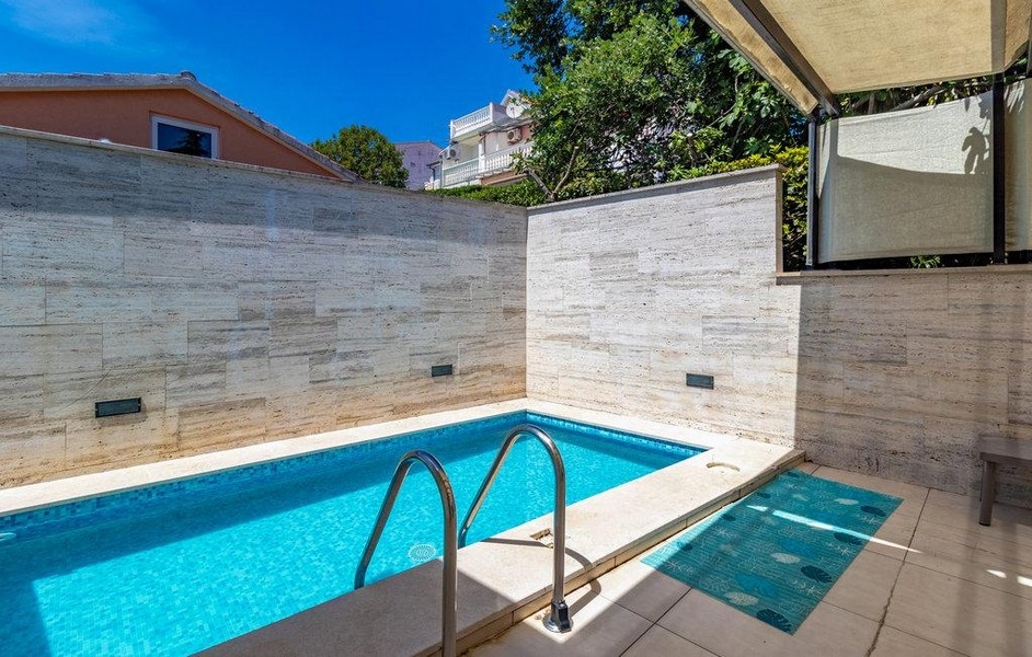 Prywatny basen na zewnątrz apartamentu