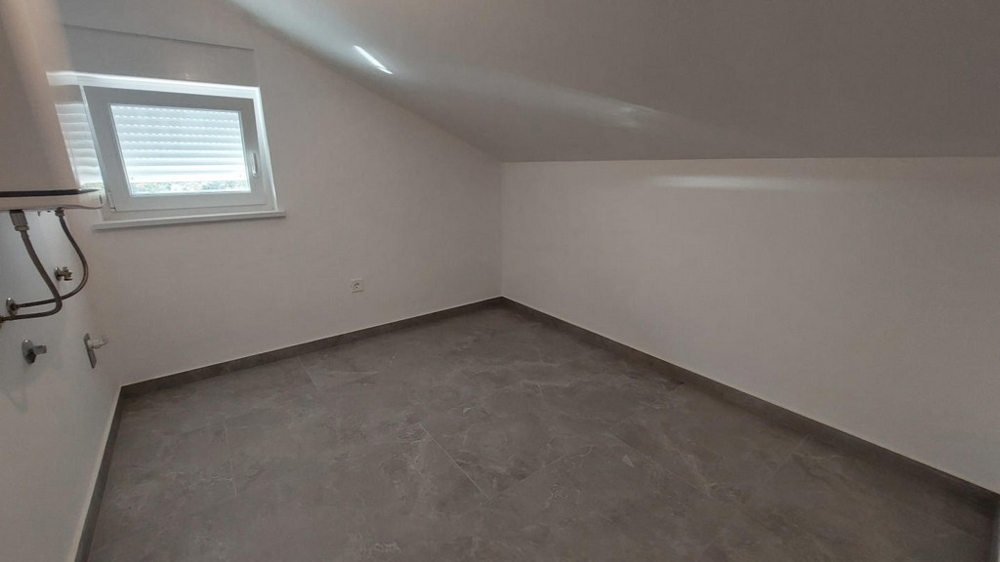 Kolejny pokój z oknem