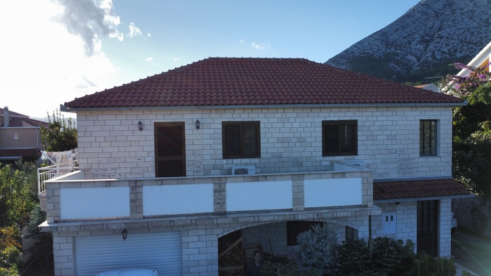 Budynek z widokiem na zewnątrz