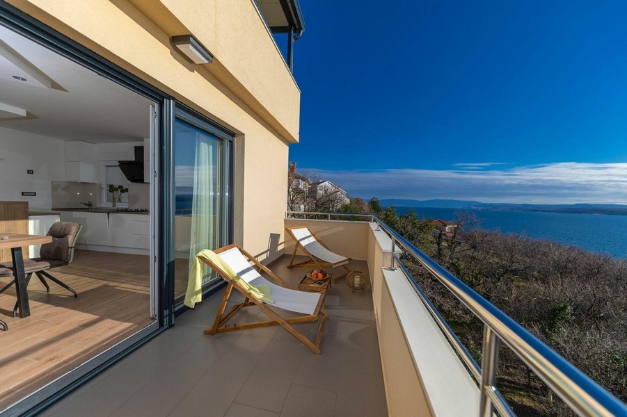 Mieszkanie z widokiem na morze na sprzedaż w Chorwacji A3821 w Jadranovo